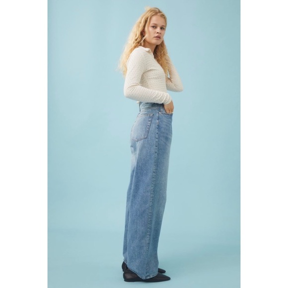 H&M Collared Top - Picture 6 of 7